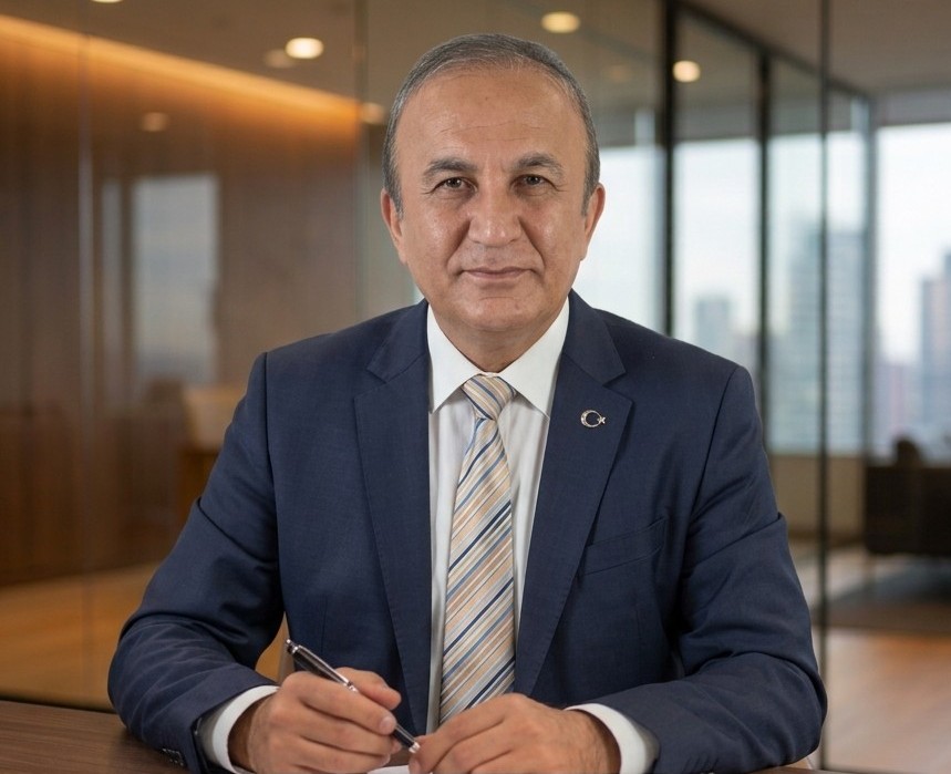 Dr. Ali Yılmaz — Yönetim Danışmanı